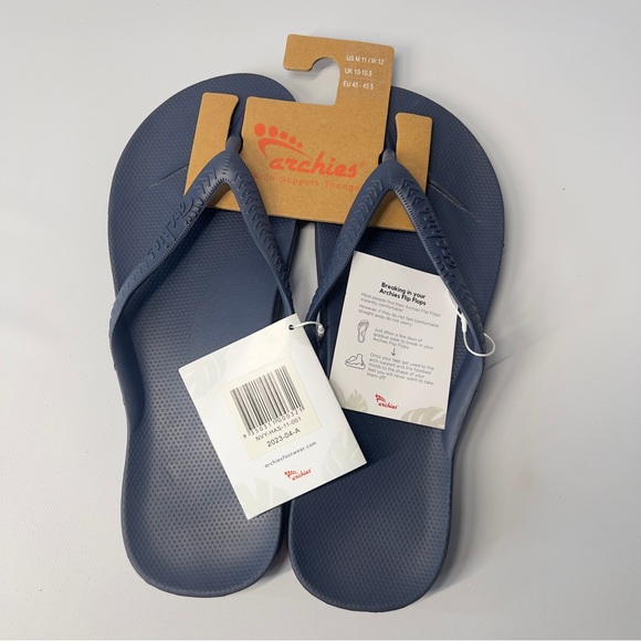 ARCHIES Men’s size 11 Women’s size 12 Blue New With Tags - Picture 1 of 5
